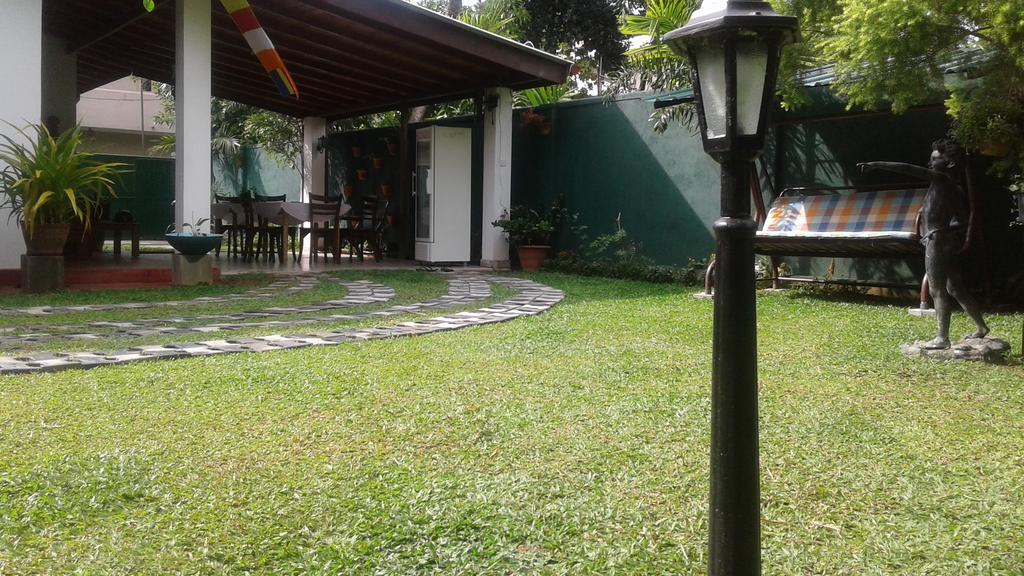 Villa Begonia Katugastota Ngoại thất bức ảnh