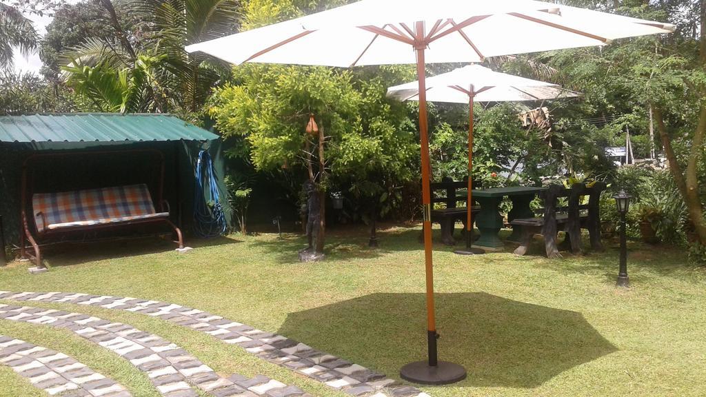 Villa Begonia Katugastota Ngoại thất bức ảnh