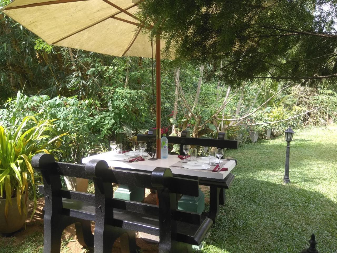 Villa Begonia Katugastota Ngoại thất bức ảnh