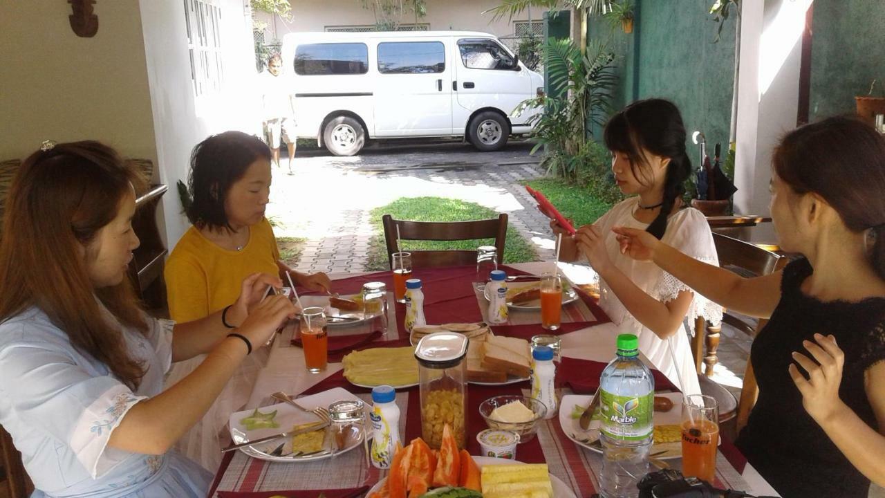 Villa Begonia Katugastota Ngoại thất bức ảnh
